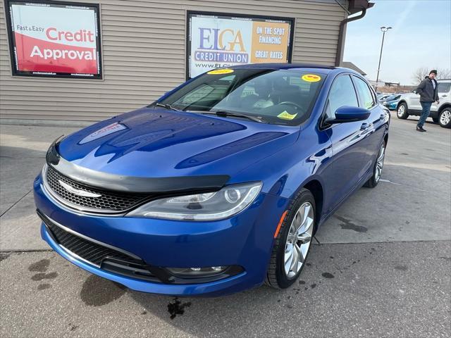 used 2015 Chrysler 200 car, priced at $5,495