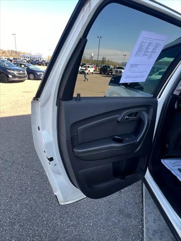 used 2011 Chevrolet Traverse car, priced at $3,495