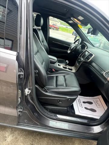 used 2015 Jeep Grand Cherokee car, priced at $8,995