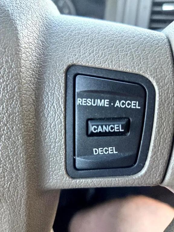 used 2006 Jeep Grand Cherokee car, priced at $4,495
