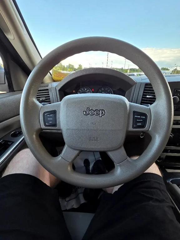 used 2006 Jeep Grand Cherokee car, priced at $4,495