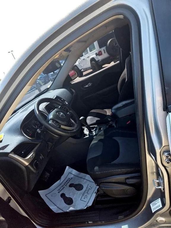 used 2014 Jeep Cherokee car, priced at $5,495