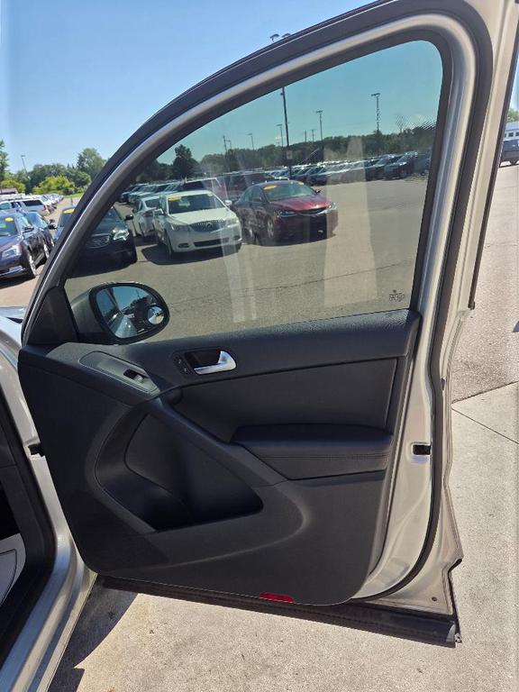 used 2017 Volkswagen Tiguan car