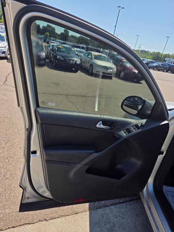used 2017 Volkswagen Tiguan car