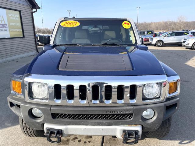 used 2009 Hummer H3 car, priced at $7,995