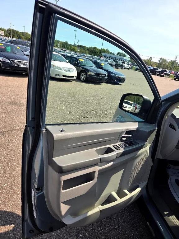 used 2009 Chrysler Town & Country car, priced at $2,995