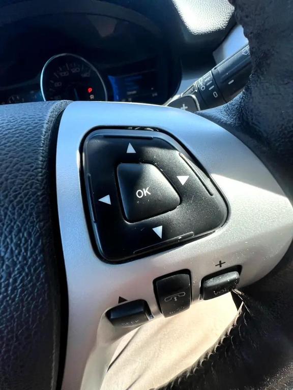 used 2013 Ford Edge car, priced at $4,995