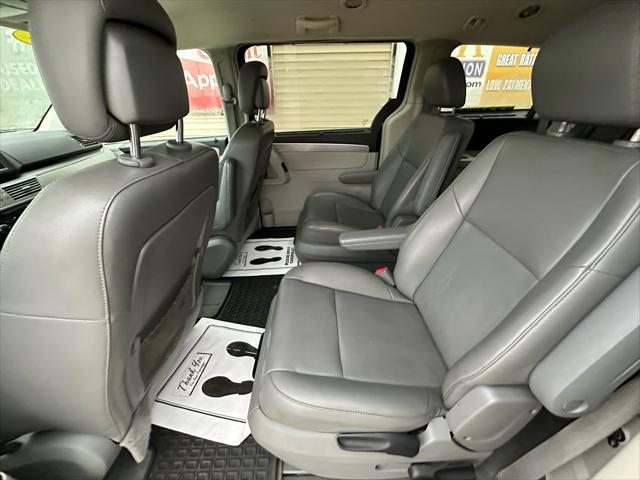 used 2014 Volkswagen Routan car, priced at $5,495