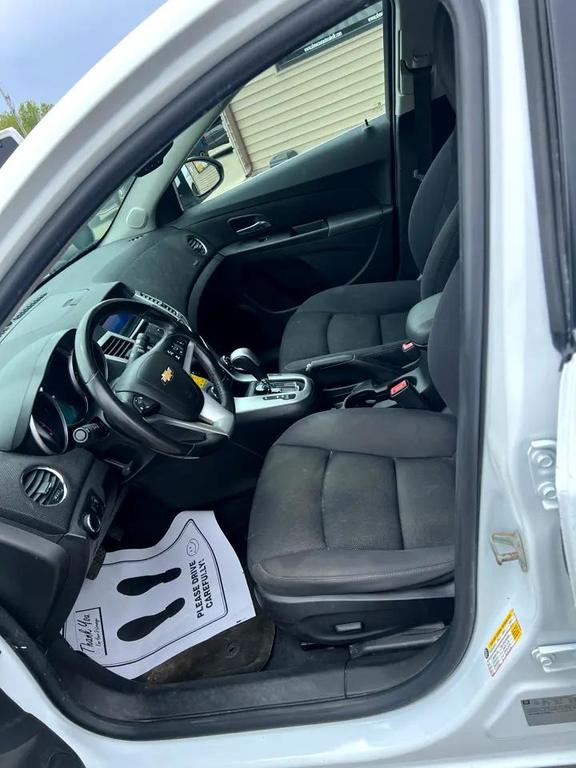 used 2014 Chevrolet Cruze car, priced at $3,795