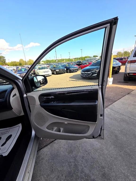 used 2012 Dodge Grand Caravan car, priced at $2,995