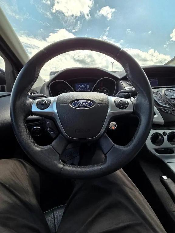 used 2014 Ford Focus car, priced at $3,995