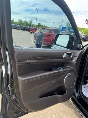 used 2017 Jeep Grand Cherokee car, priced at $11,995