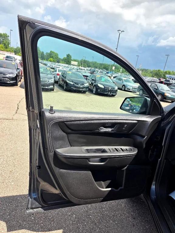 used 2013 Chevrolet Traverse car, priced at $4,495