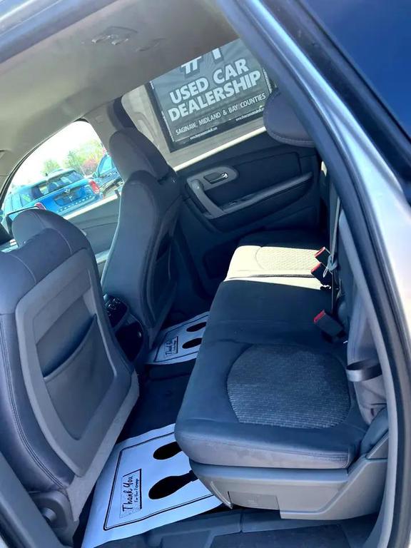 used 2011 Chevrolet Traverse car, priced at $3,495