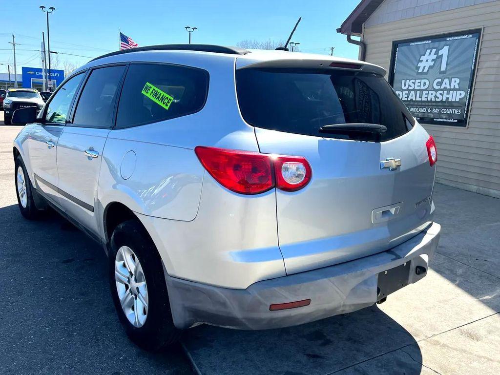 used 2011 Chevrolet Traverse car, priced at $3,495