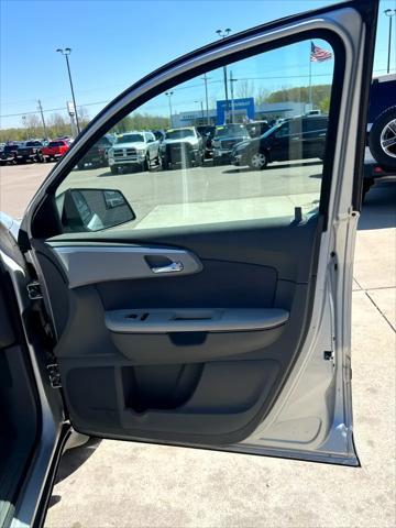 used 2011 Chevrolet Traverse car, priced at $3,995