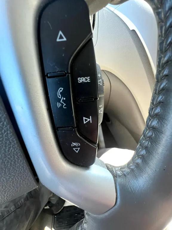 used 2011 Chevrolet Traverse car, priced at $3,495