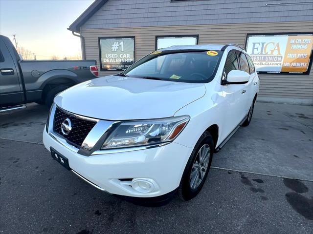 used 2014 Nissan Pathfinder car, priced at $5,495