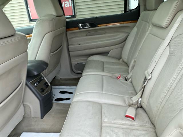 used 2010 Lincoln MKT car, priced at $4,995