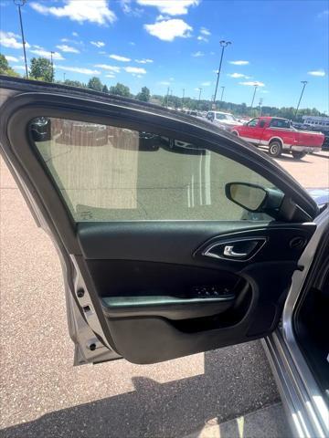 used 2015 Chrysler 200 car, priced at $4,995