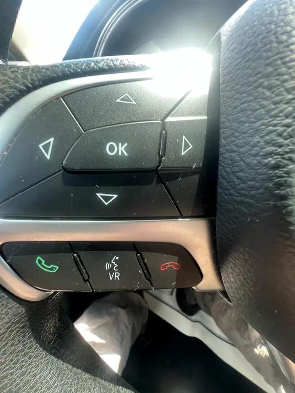 used 2015 Chrysler 200 car, priced at $4,495