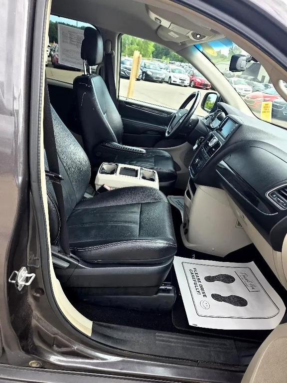 used 2015 Chrysler Town & Country car, priced at $4,495