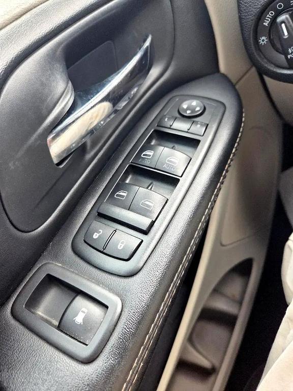 used 2015 Chrysler Town & Country car, priced at $4,495
