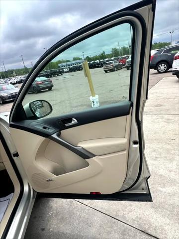 used 2009 Volkswagen Tiguan car, priced at $5,495