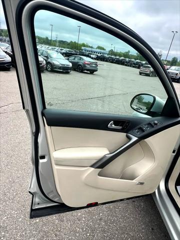 used 2009 Volkswagen Tiguan car, priced at $5,495