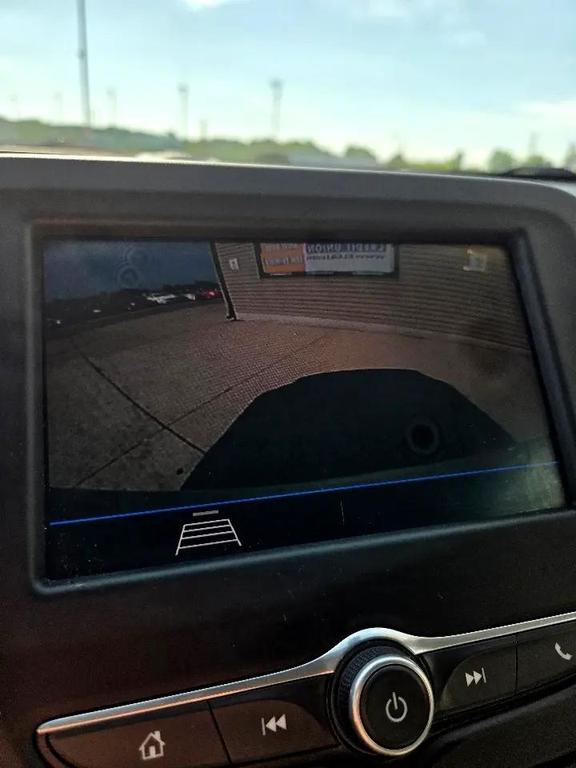 used 2020 Chevrolet Equinox car, priced at $9,995