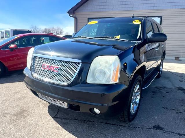 used 2011 GMC Yukon car, priced at $6,495