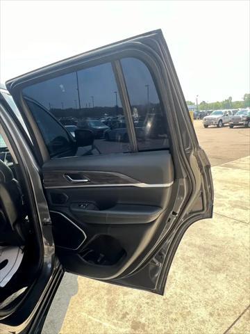 used 2022 Jeep Grand Cherokee car, priced at $24,995