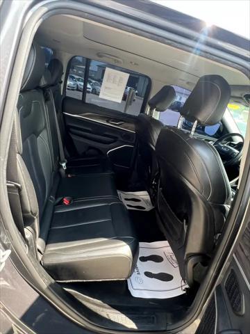 used 2022 Jeep Grand Cherokee car, priced at $24,995