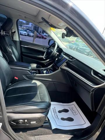 used 2022 Jeep Grand Cherokee car, priced at $24,995
