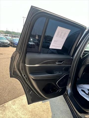 used 2022 Jeep Grand Cherokee car, priced at $24,995