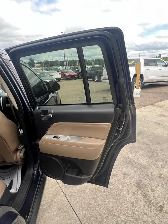 used 2016 Jeep Compass car, priced at $3,995