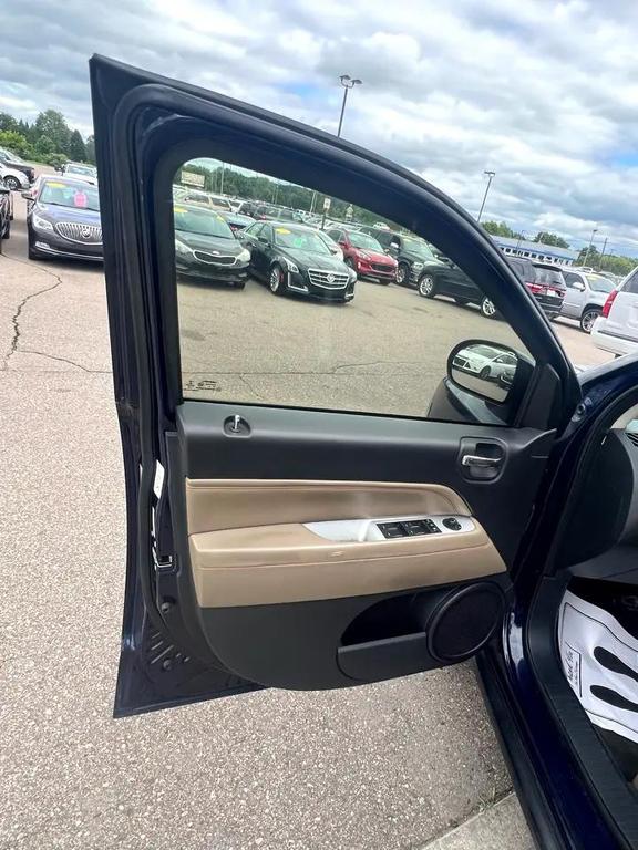 used 2016 Jeep Compass car, priced at $3,995
