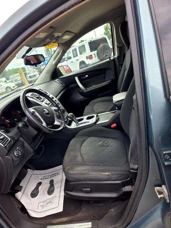 used 2009 GMC Acadia car, priced at $3,995