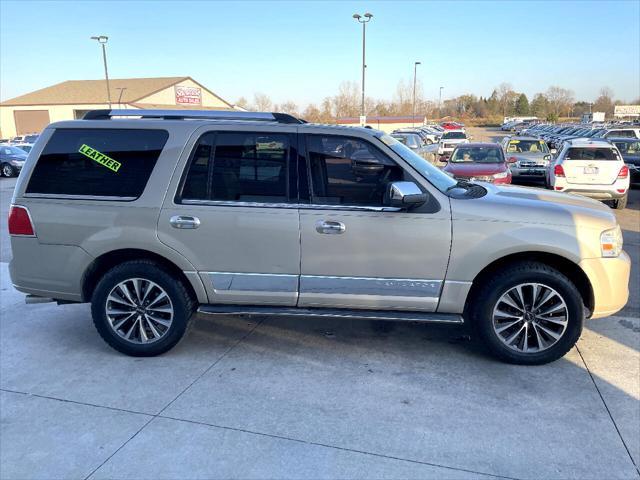 used 2007 Lincoln Navigator car, priced at $4,995