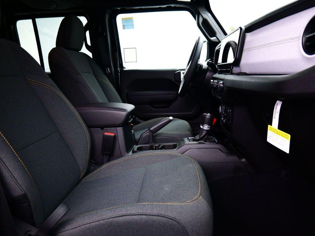 new 2025 Jeep Wrangler car, priced at $44,066
