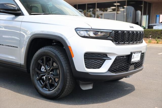 new 2024 Jeep Grand Cherokee car, priced at $38,030