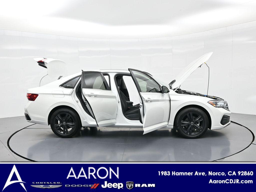 used 2024 Volkswagen Jetta car, priced at $21,251