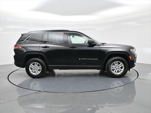 new 2025 Jeep Grand Cherokee car, priced at $34,875