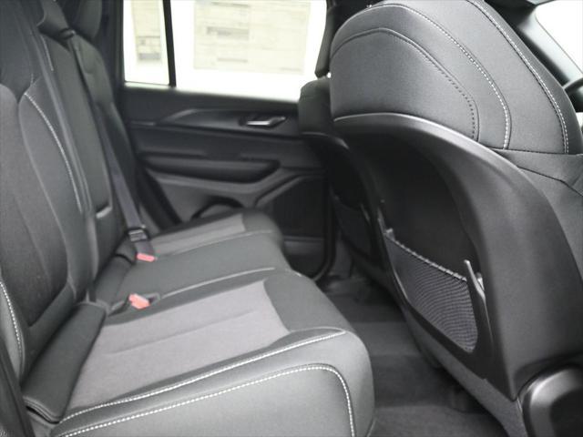 new 2025 Jeep Grand Cherokee car, priced at $34,875