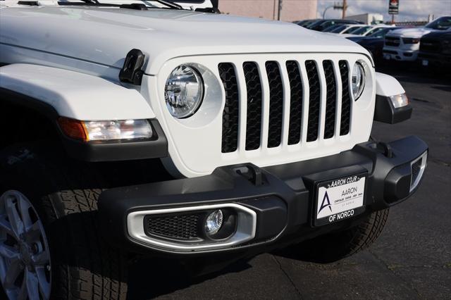 new 2023 Jeep Gladiator car, priced at $53,290