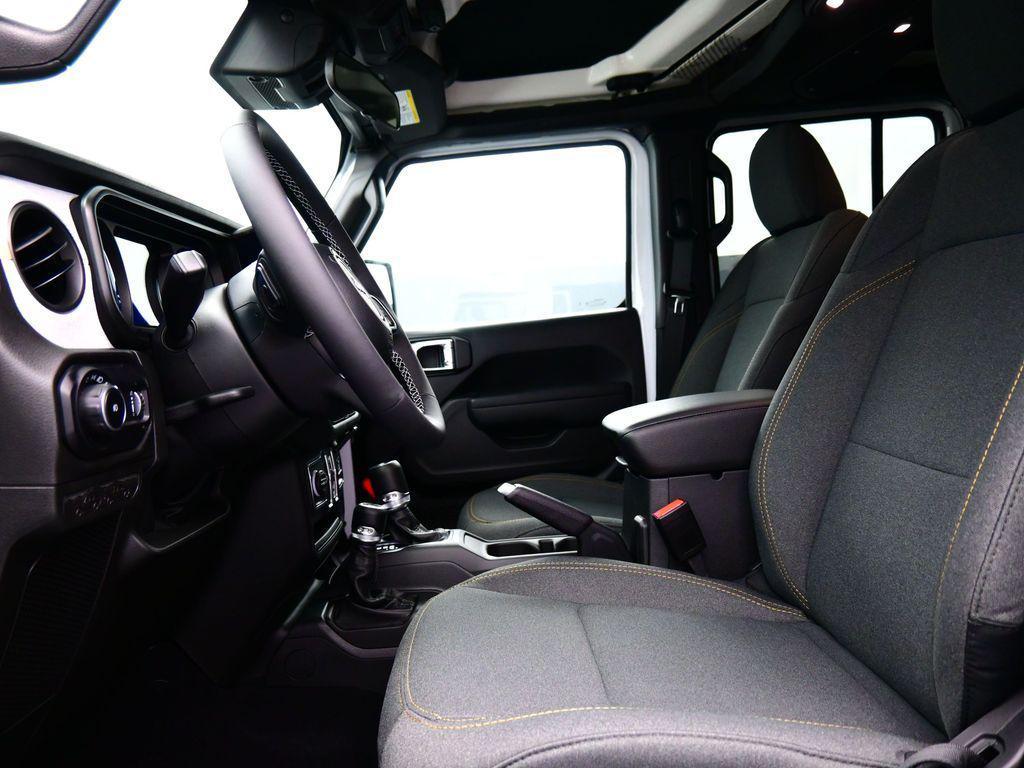 new 2025 Jeep Wrangler car, priced at $43,471