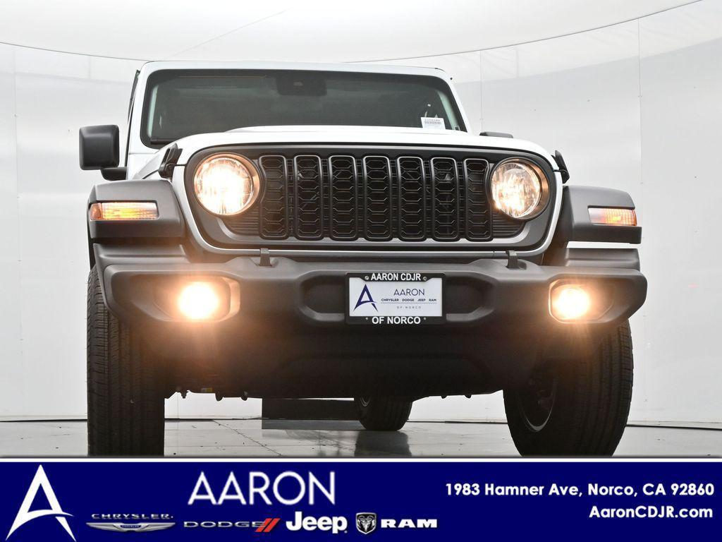 new 2025 Jeep Wrangler car, priced at $43,471