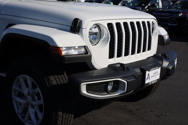 new 2023 Jeep Gladiator car, priced at $53,290