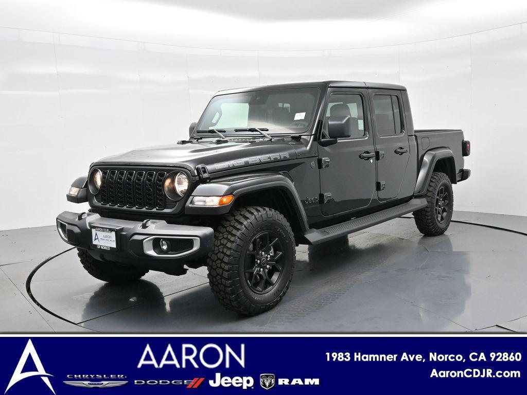 new 2025 Jeep Gladiator car, priced at $43,590