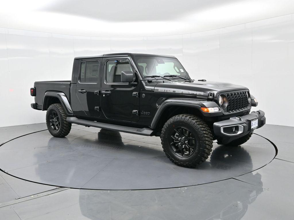 new 2025 Jeep Gladiator car, priced at $43,590